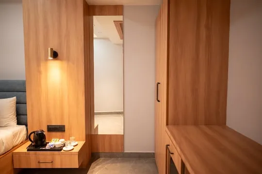 Luxury Suite Layout #25