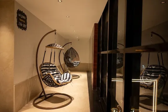 Luxury Suite Layout #14