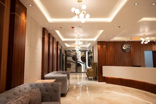 Reception & Lounge Atrium #2
